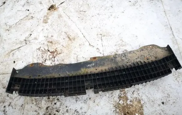 Engine splash shield/under tray