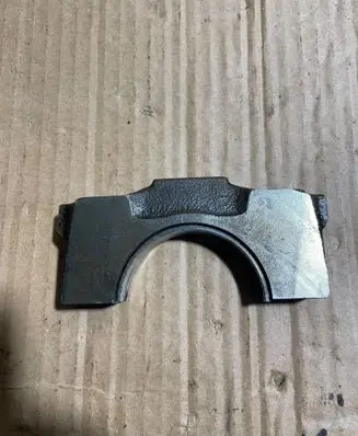 Volkswagen PASSAT B6 Crankshaft Holder 