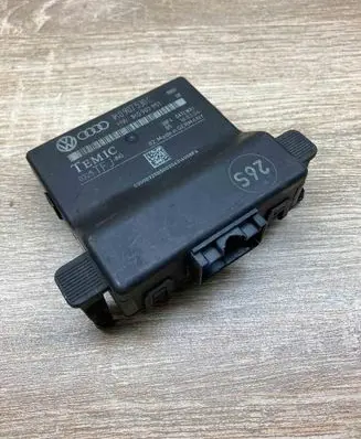 Volkswagen Golf V Gateway control module 1K0907530C 1K0907951