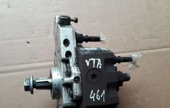 Renault Scenic II - Grand scenic II Fuel injection high pressure pump 8200108225 0445010075