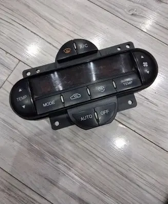 KIA Carens I Climate control unit 0K2FB61190