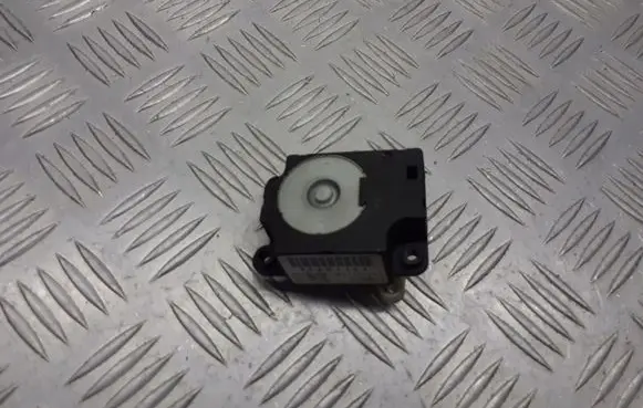 Nissan Tiida C11 A/C air flow flap actuator/motor F885571J