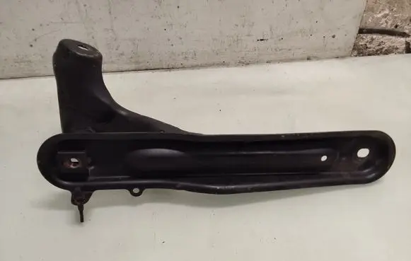Porsche Cayenne (9PA) Engine mounting bracket 7L5199373A