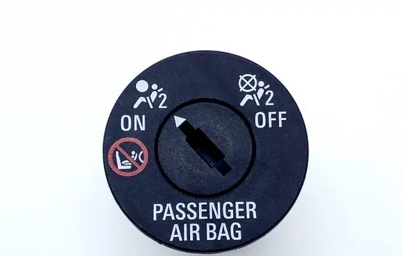 Opel Mokka Passenger airbag on/off switch 13524006