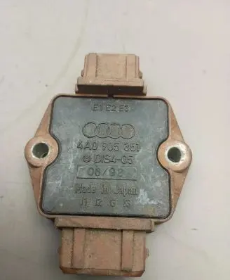 Audi A6 S6 C4 4A Ignition amplifier control unit 4A0905351 D1S405