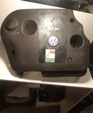Volkswagen PASSAT B5 Engine cover (trim) 038103925AP A6GF10M2