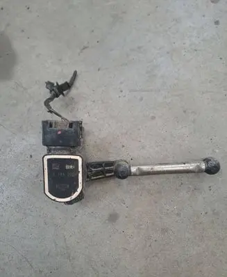 BMW X5 E70 Air suspension front height level sensor 6785206 230908 1583