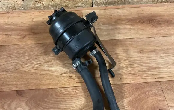 BMW 5 E60 E61 Power steering fluid tank/reservoir 1097164
