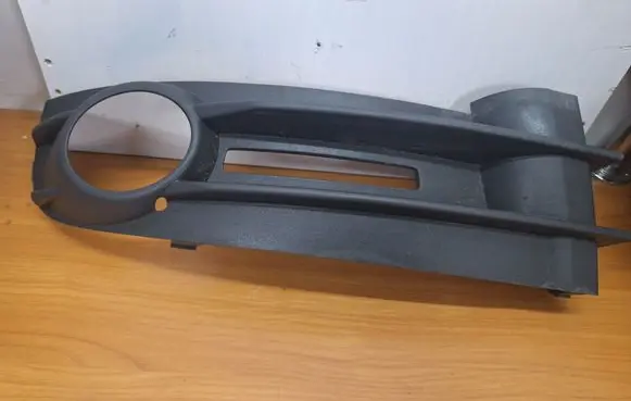 Front bumper lower grill