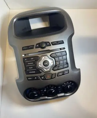 Radio/CD/DVD/GPS head unit