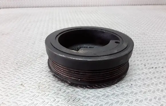 Volkswagen Polo IV 9N3 Crankshaft pulley 045105243