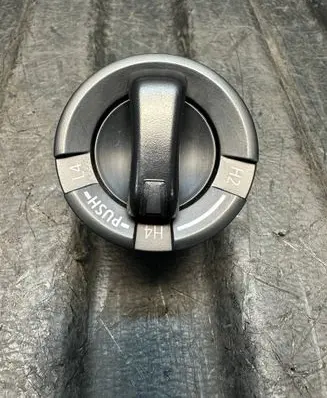 Toyota Hilux VIII Other switches/knobs/shifts M57269 842230K010