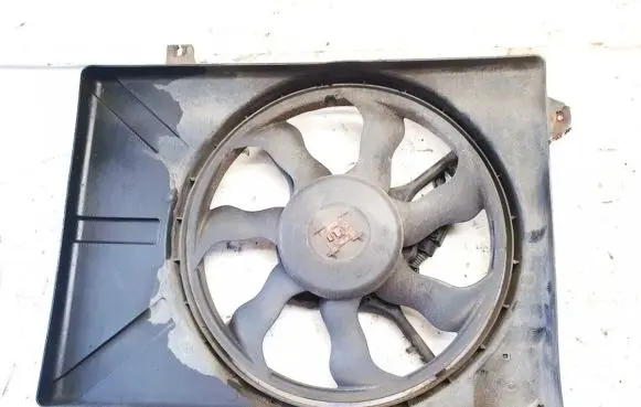 Hyundai Getz Radiator cooling fan shroud 3a2353b