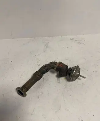 Volkswagen PASSAT B5 EGR valve line/pipe/hose 028131521R 028131501E