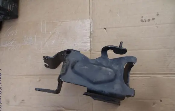 Citroen C3 ABS pump bracket 9818695380