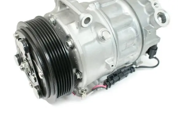 Opel Insignia A Air conditioning (A/C) compressor (pump) 95518886 95522201 95518878