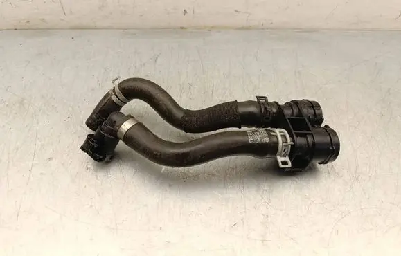 Volvo XC40 Engine coolant pipe/hose 32252121 8889016515