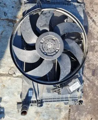 Mercedes-Benz C AMG W202 Radiator cooling fan shroud