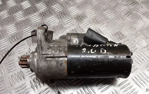Volkswagen Touran I Starter motor 0001123016 02E911023H