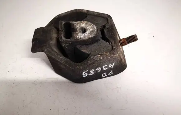 Audi A6 S6 C4 4A Engine mount bracket