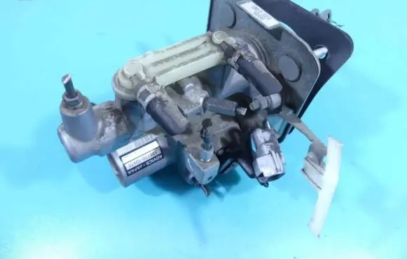 Toyota Sienna XL30 III Brake booster 138010-10510 IMPRK1258041