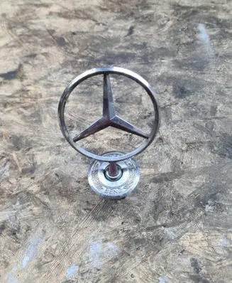 Mercedes-Benz E W211 Manufacturer badge logo/emblem