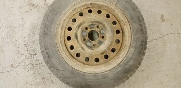 Nissan Almera Tino R15 steel rim 6JX15CH ET40