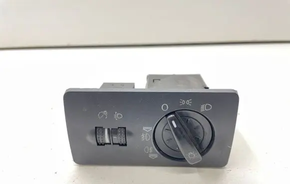 Skoda Fabia Mk1 (6Y) Light switch 6Y1941531A