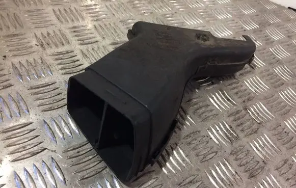 Audi A4 S4 B5 8D Air intake hose/pipe 058129617A