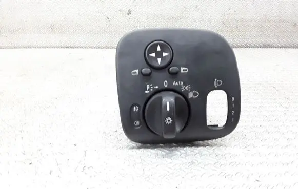 Mercedes-Benz C W203 Light switch A2035450604