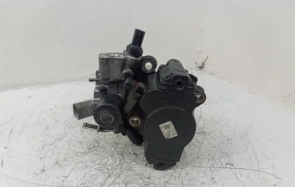 Mercedes-Benz E W212 Fuel injection high pressure pump A6510701201 28297640