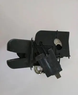 Audi A8 S8 D3 4E Tailgate/trunk/boot lock/catch/latch 4E0827645A