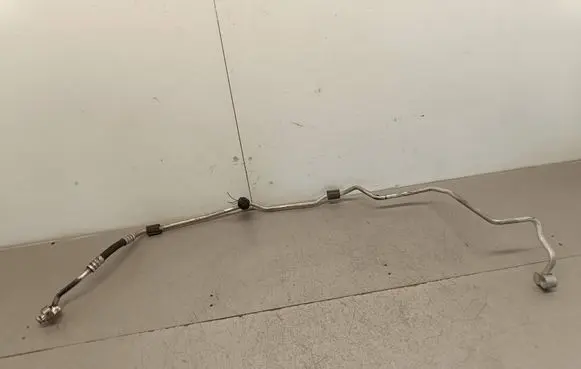 Air conditioning (A/C) pipe/hose