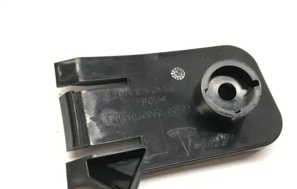 Tesla Model X Headlight/headlamp mounting bracket 104696000D