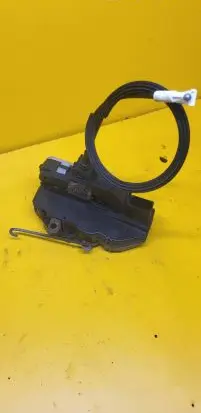 Opel Insignia A Front door lock