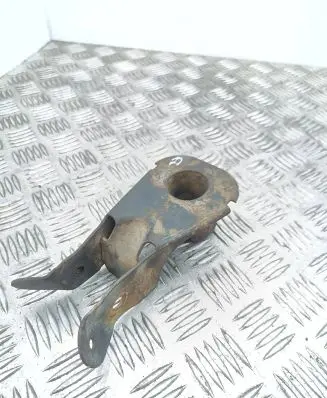 Opel Meriva B Front bumper mounting bracket 13286341