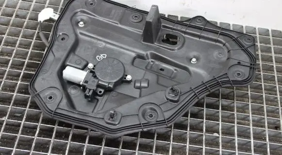 Mazda CX-5 Rear window lifting mechanism without motor KD537297X