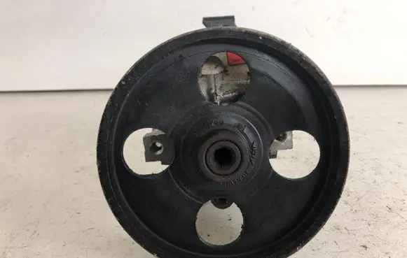 Volvo S40, V40 Power steering pump 26083376 8200071050