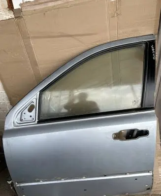 KIA Sorento Front door