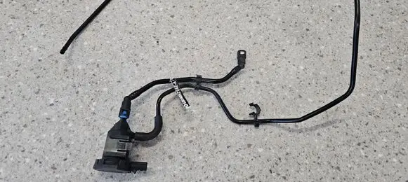 Chrysler Town u0026 Country V Vacuum line/pipe/hose 68048521AE