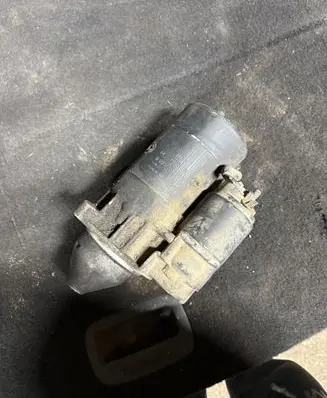 Volvo V70 Starter motor 0001218173