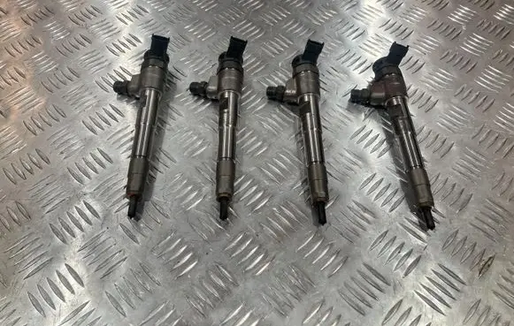Mercedes-Benz A W177 Fuel injectors set H8201636333