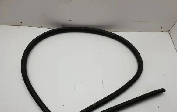 Opel Frontera B Engine compartment rubber 