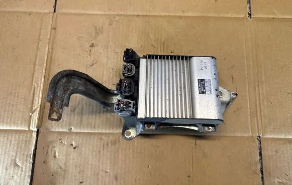Toyota Avensis T270 Fuel injection control unit/module 8987120080 1310001562 J156