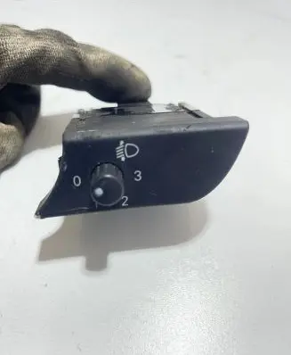 Audi A4 S4 B6 8E 8H Headlight level height control switch 8e1919094