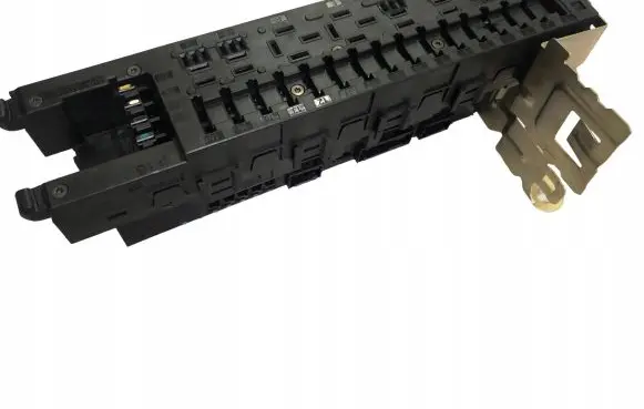 Mercedes-Benz CLK A209 C209 Relay mounting block 2095451501