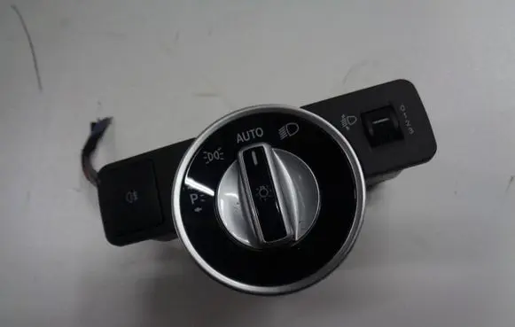 Mercedes-Benz E W212 Light switch A2129050651