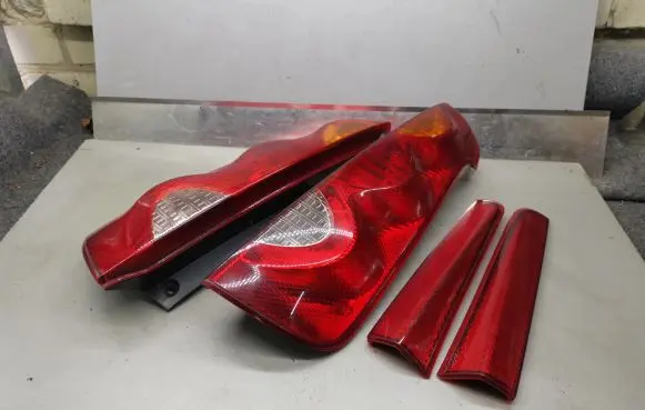 Nissan Note (E11) Rear/tail lights set 