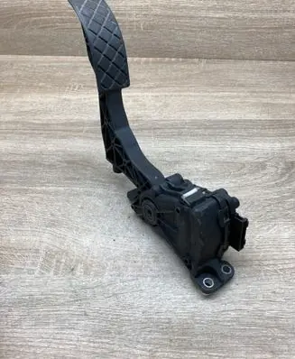 Seat Leon (1M) Accelerator throttle pedal 6Q1721503B 6PV008495