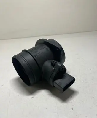 Skoda Fabia Mk1 (6Y) Mass air flow meter 038906461B 0281002531